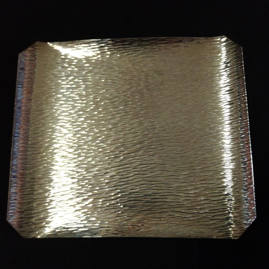 三越百貨店。銀製。シルバー製。お皿。鎚目模様。73.7g。中古品。