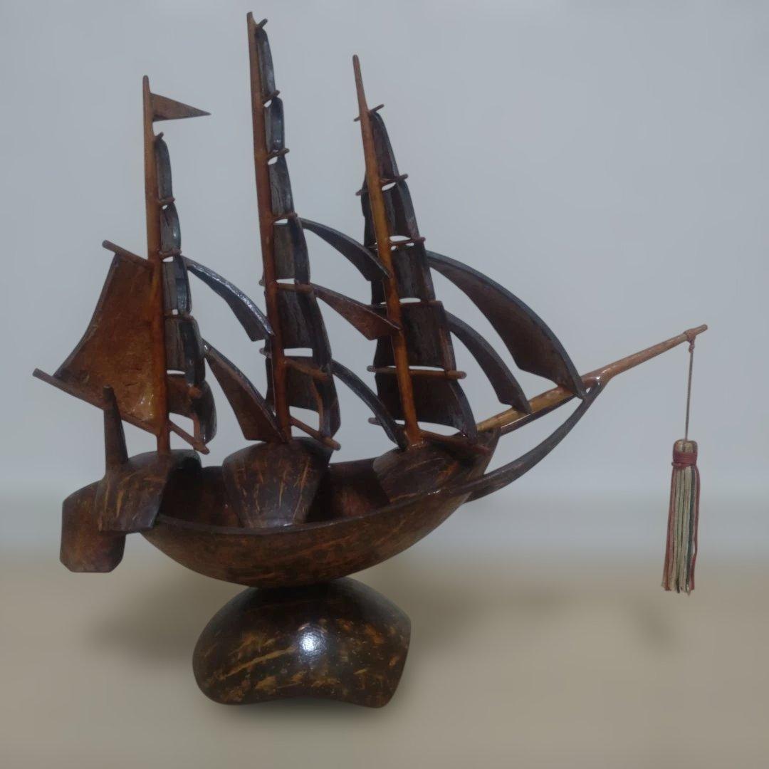 アンティーク蟹貝殻製帆船オブジェ　木製帆船オブジェ　2個セット