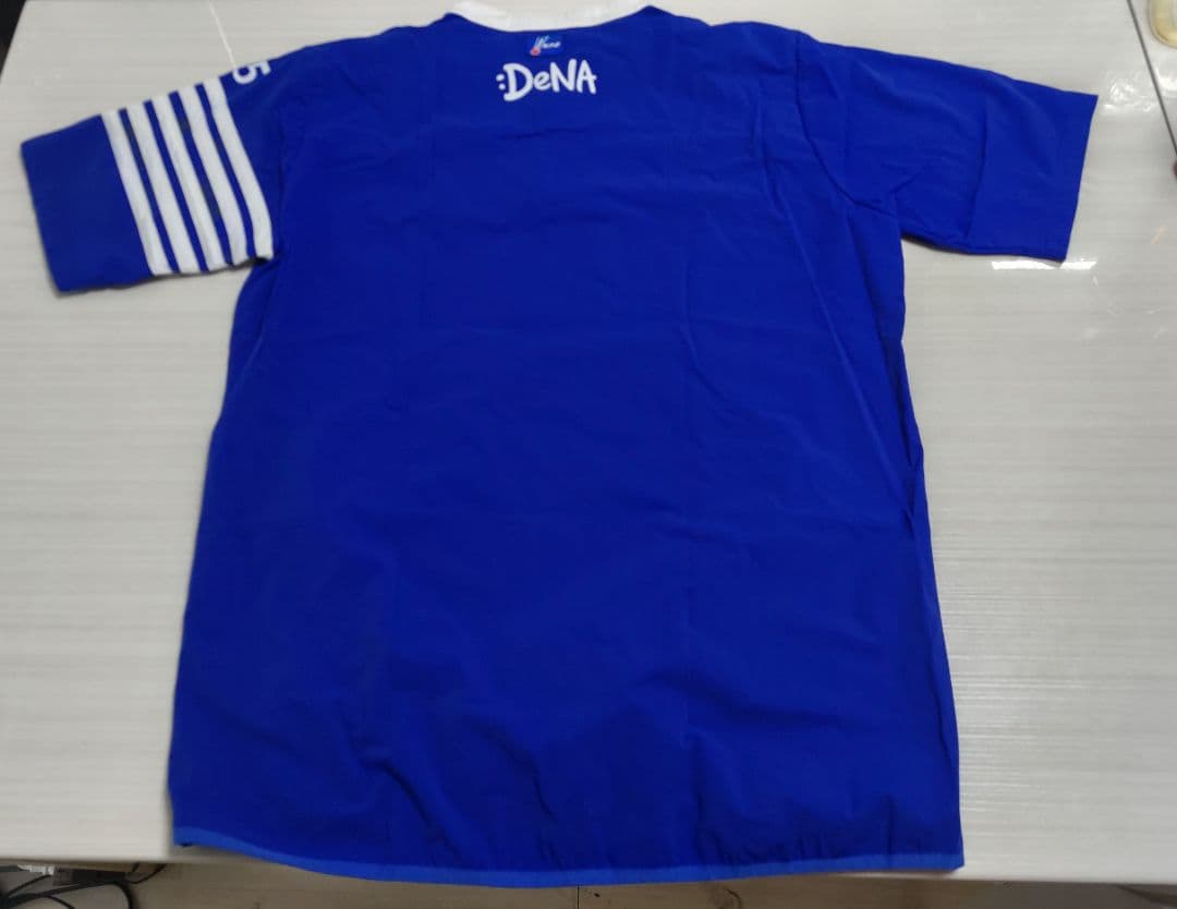 横浜DeNAベイスターズ　アップジャケット　DESCENTE