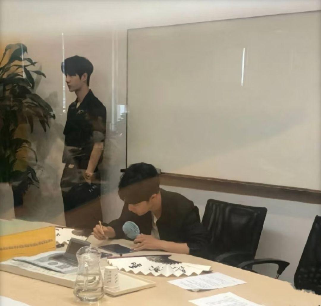 Hero✤さん　専用　王一博