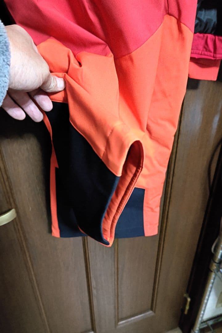 スキーウェア上下セットM表記ですがL相当DESCENTE Swiss SIO