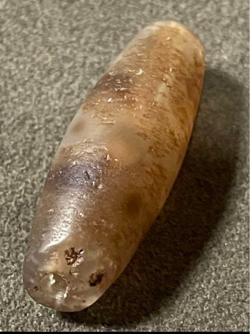 8〜12世紀ごろ　ブータン郊外出土品　古代天珠