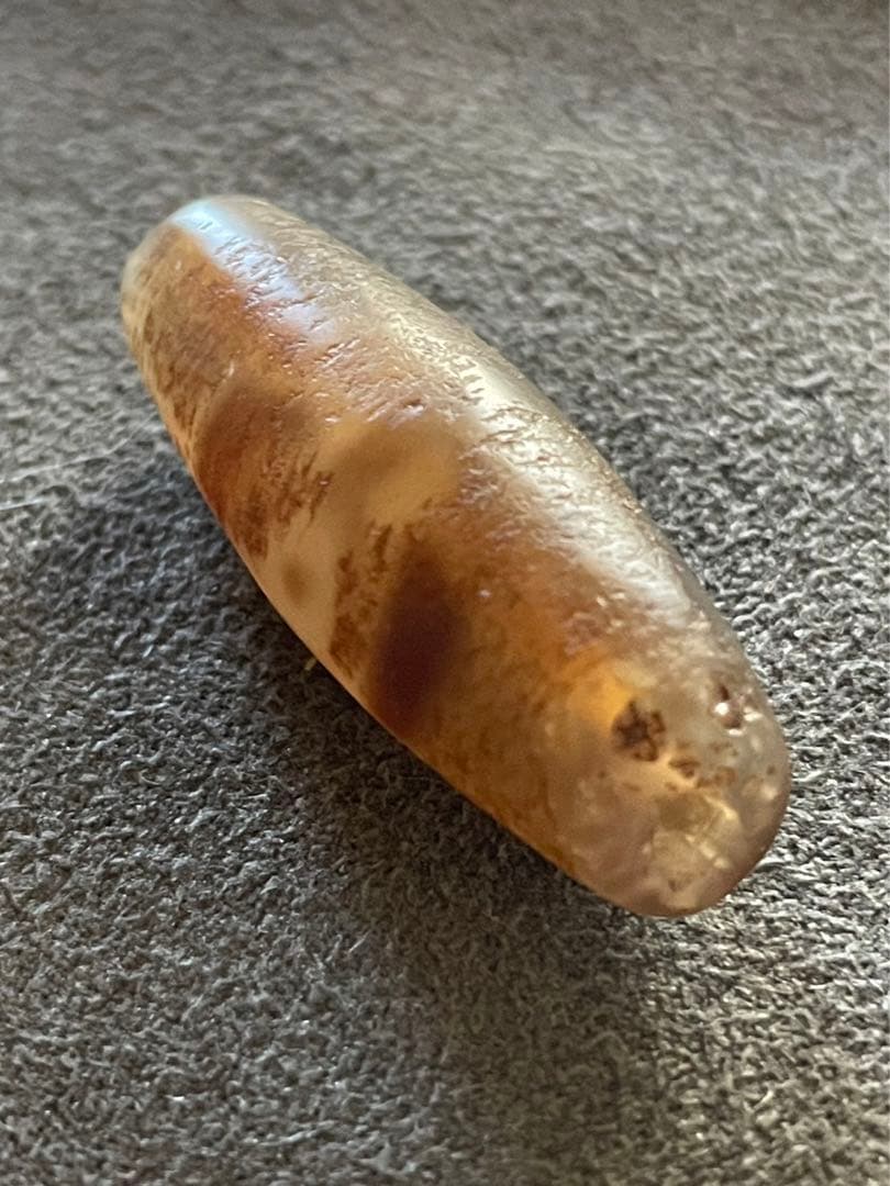 8〜12世紀ごろ　ブータン郊外出土品　古代天珠