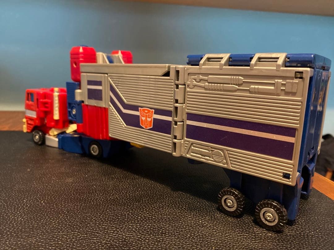 ★レア★トランスフォーマー　オプティマスプライム 変形フィギュア　希少　コンボイ