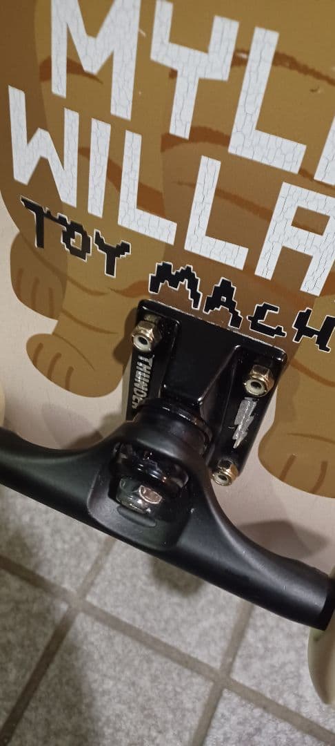 トイマシーン　コンプリート　スケートボード　デッキ　トラック　ウィール