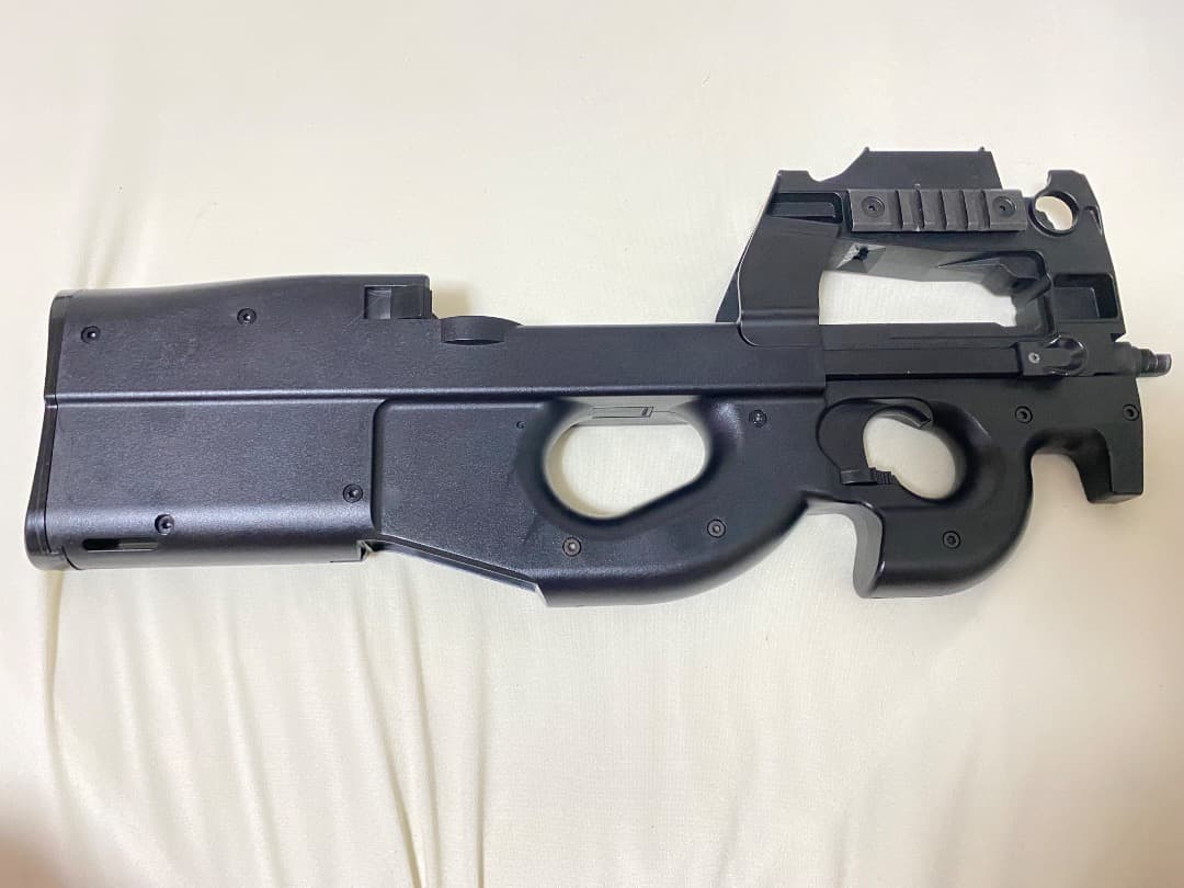 東京マルイ　FN P90 スタンダード　PDW 電動ガン　エアソフトガン