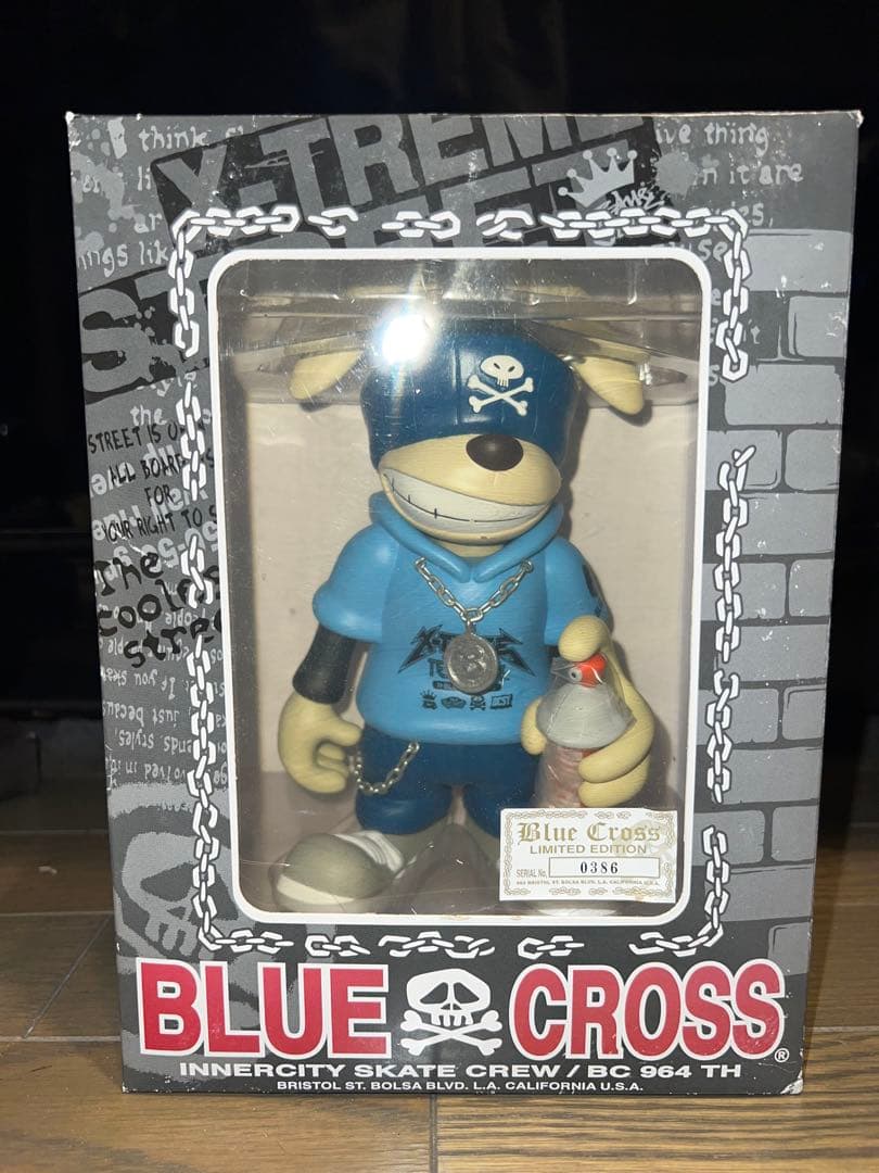 BLUE CROSS 限定版フィギュア