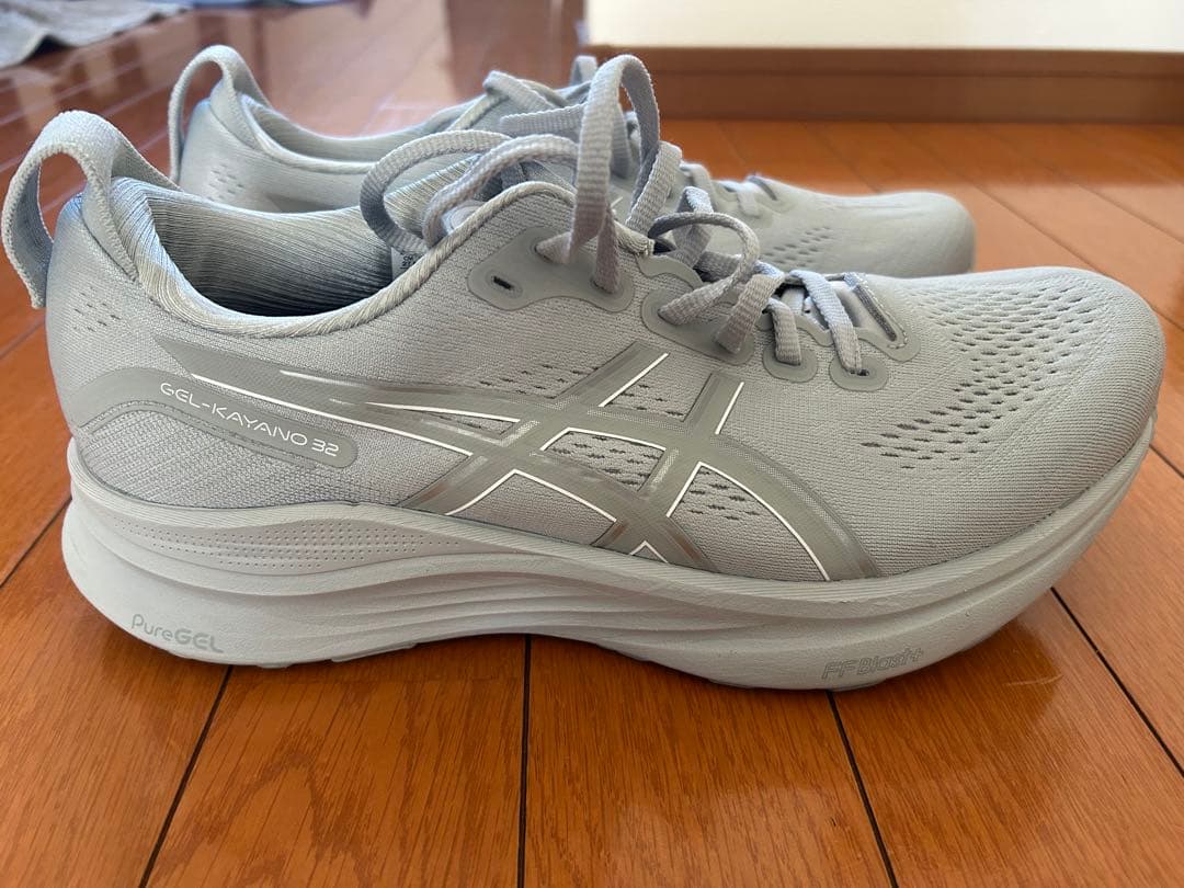 アシックスGEL-KAYANO 32 ピエドモント グレー27.5 cm 4E