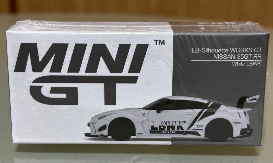 MINIGT 1/64 LBWK ニッサン GT-R R35