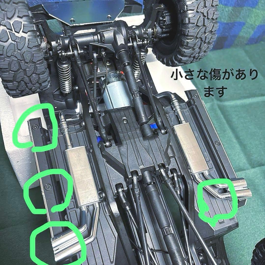 月半です トラクサス TRX6 ベンツ G63 クローラーTRX4