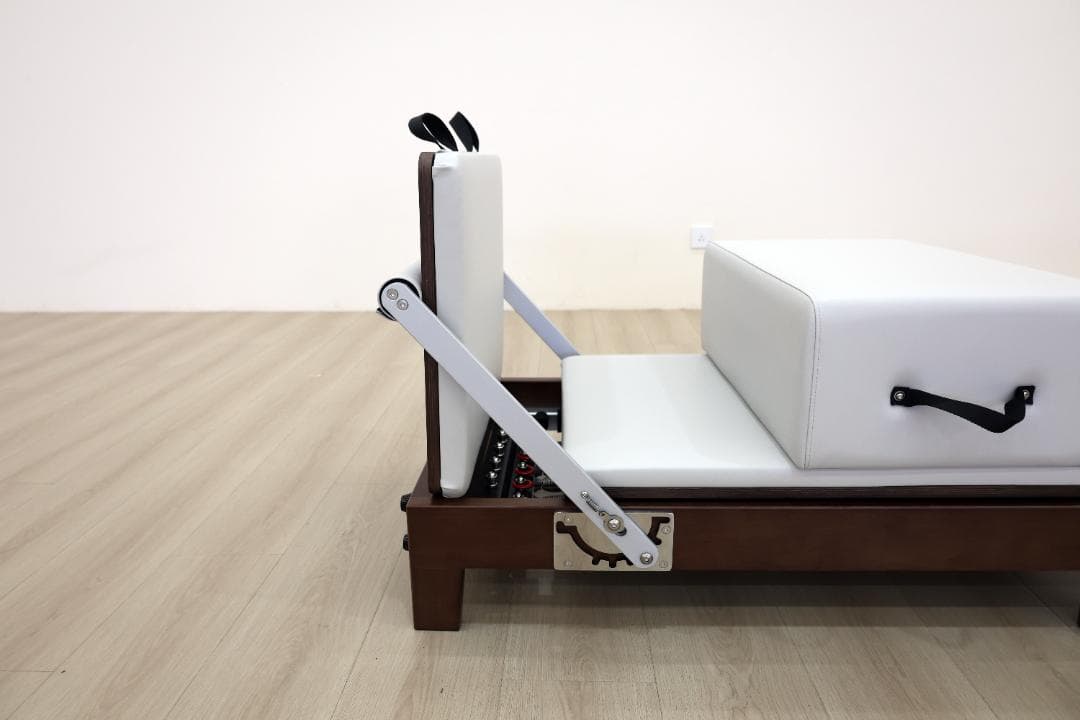 ［送料込み新品］ダークウッドピラティスリフォーマー セット