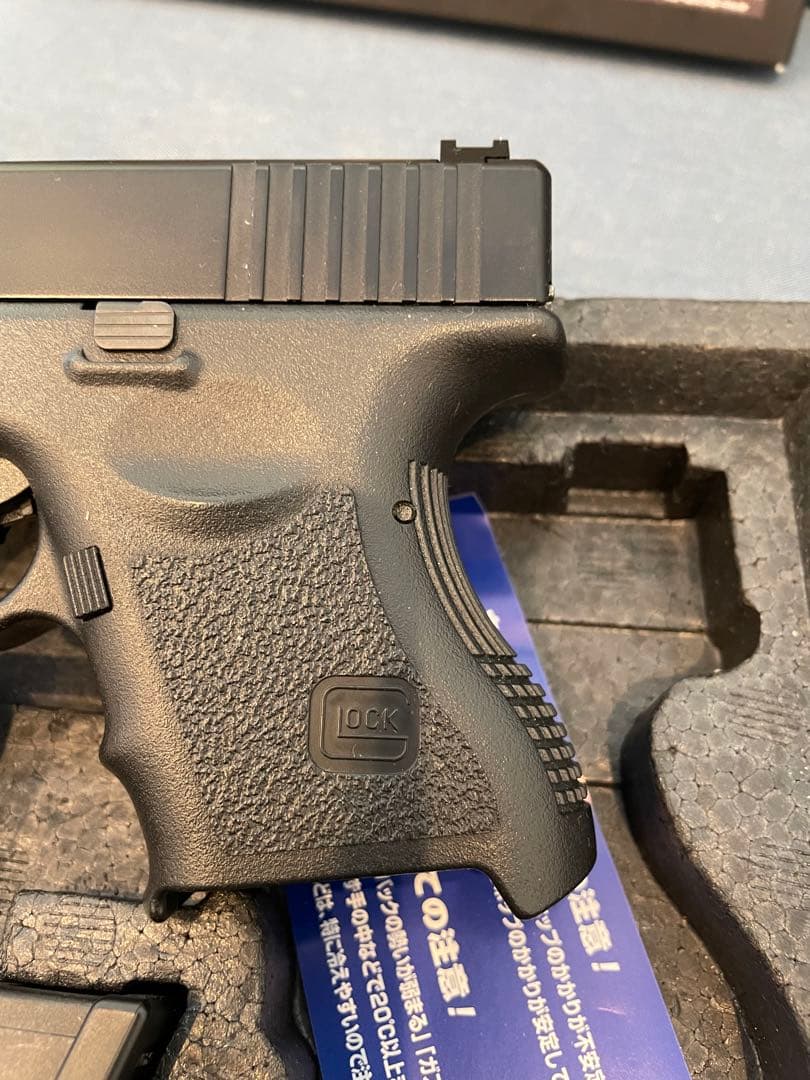 東京マルイ GLOCK 26 エアソフトガン スペアマガジン付き