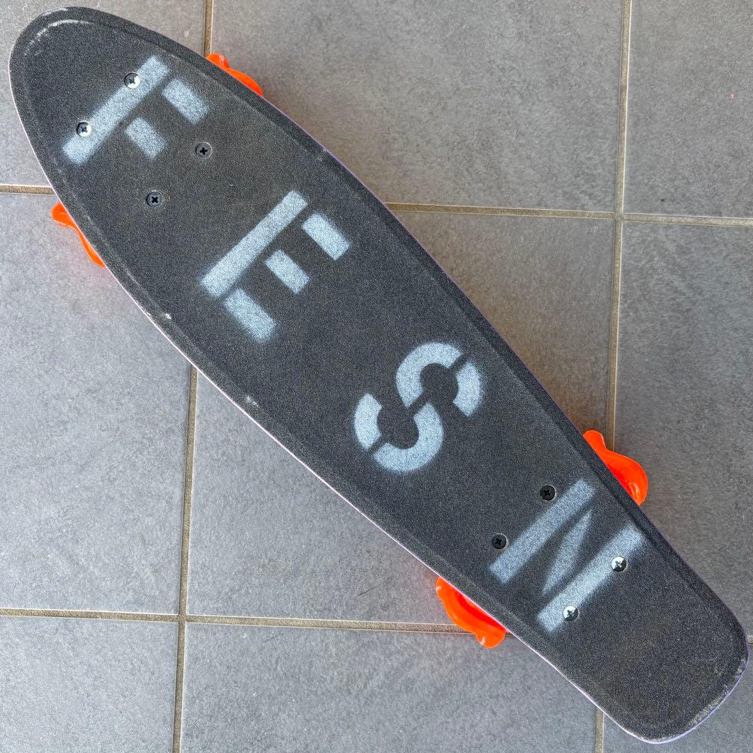 極美品【FESN】カスタムペニー 22インチ シャークウィール 60mm