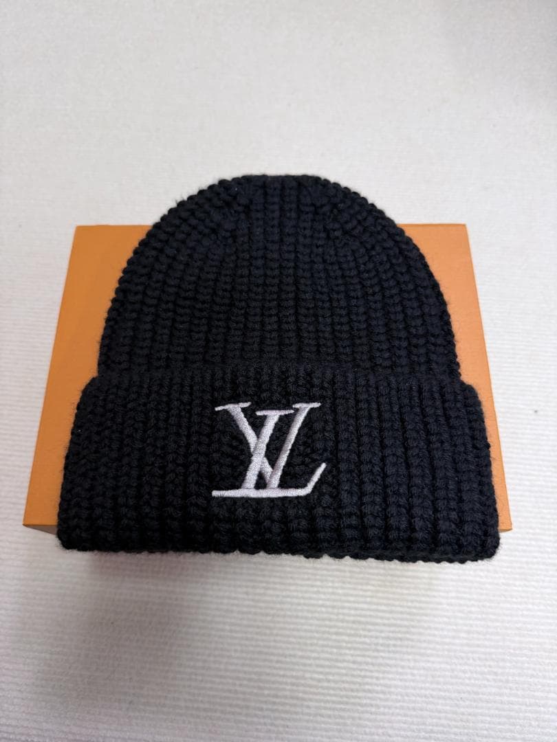 ブラック 刺繍 ニット帽