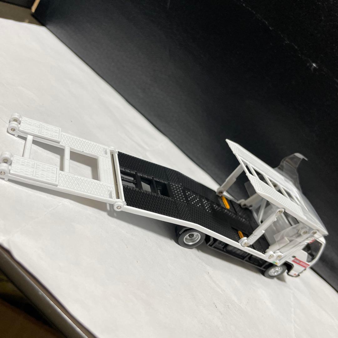 トミカ リミテッドヴィンテージ 日産　アトラス　花見台自動車　セフテーローダ