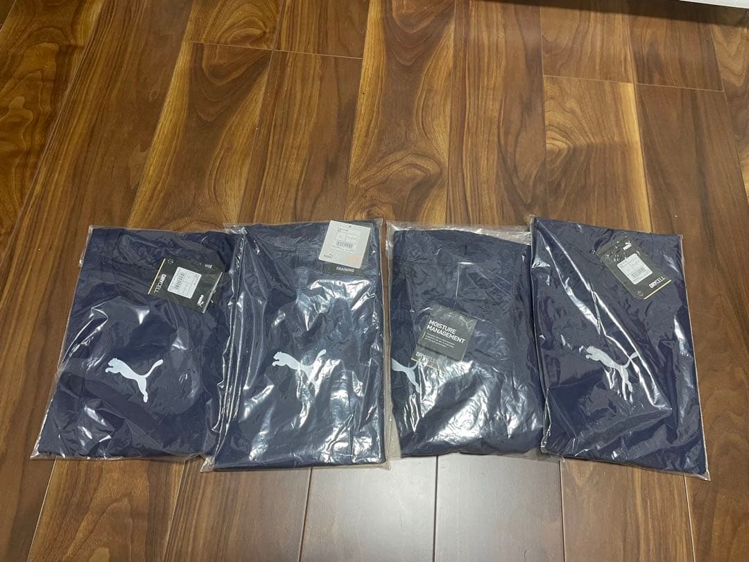 ① PUMA ネイビー 長袖インナー 4枚セット