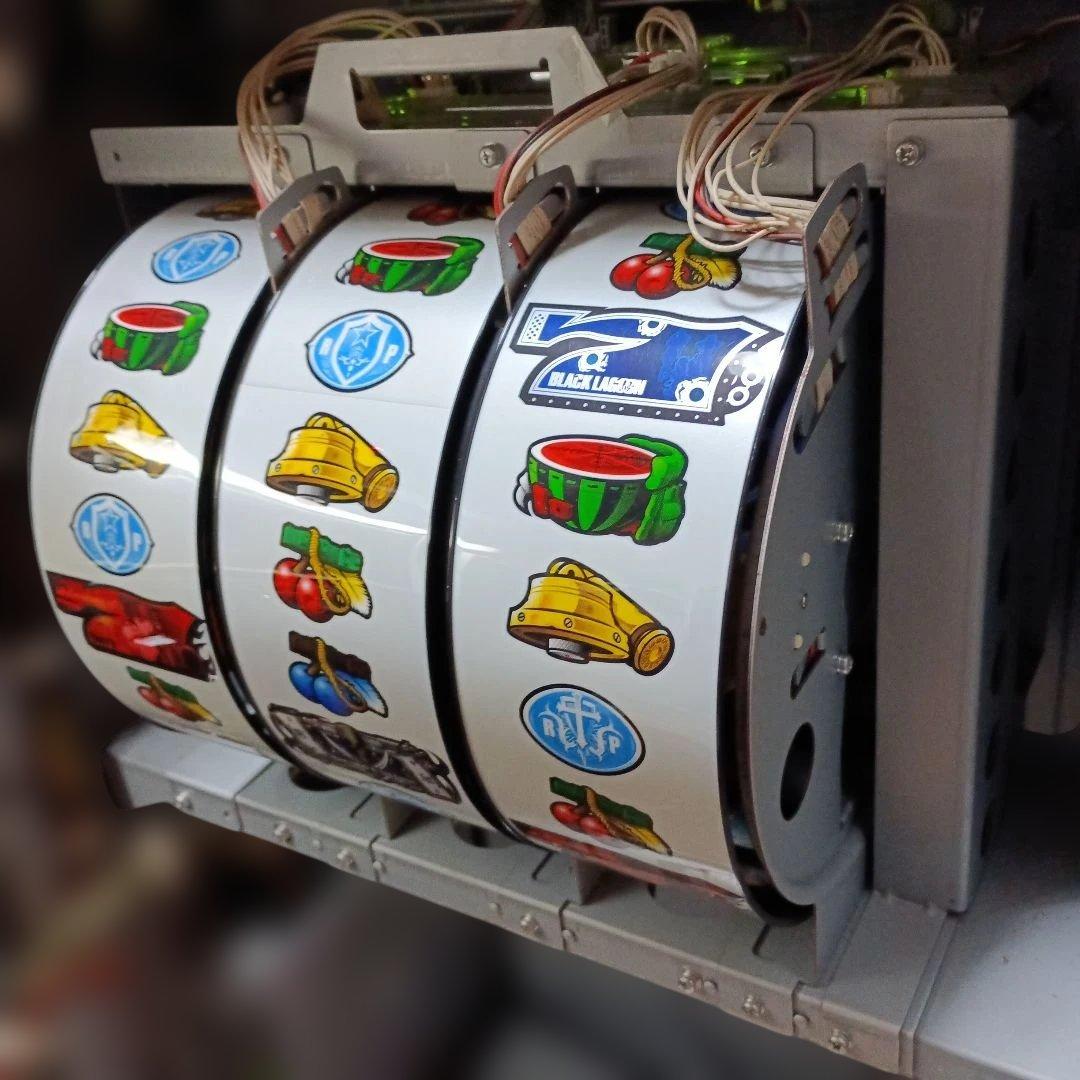 パチスロ　実機　ブラックラグーン　メダル使用