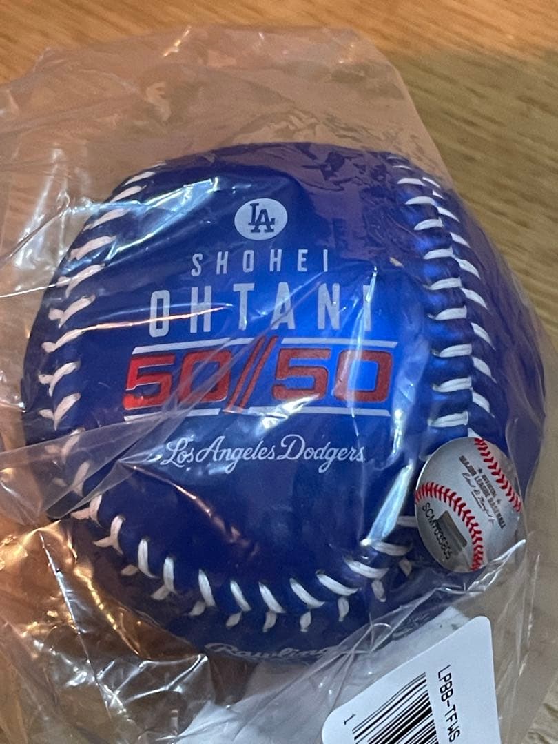 【新品】ドジャース大谷2024 50/50 MVP WS優勝記念ボール　ブルー