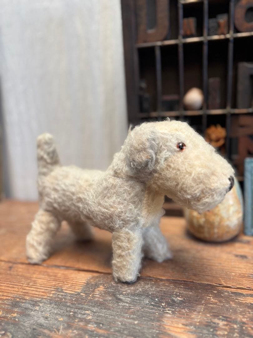 時を超えて愛される　テリア犬　ぬいぐるみ　フランス　ビンテージ