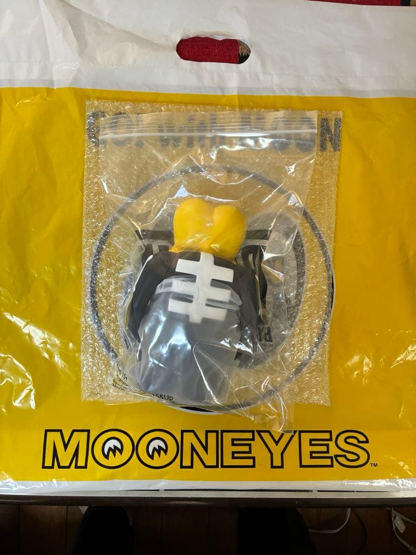 限定 BOUNTY HUNTER x MOONEYES SKULL-KUN