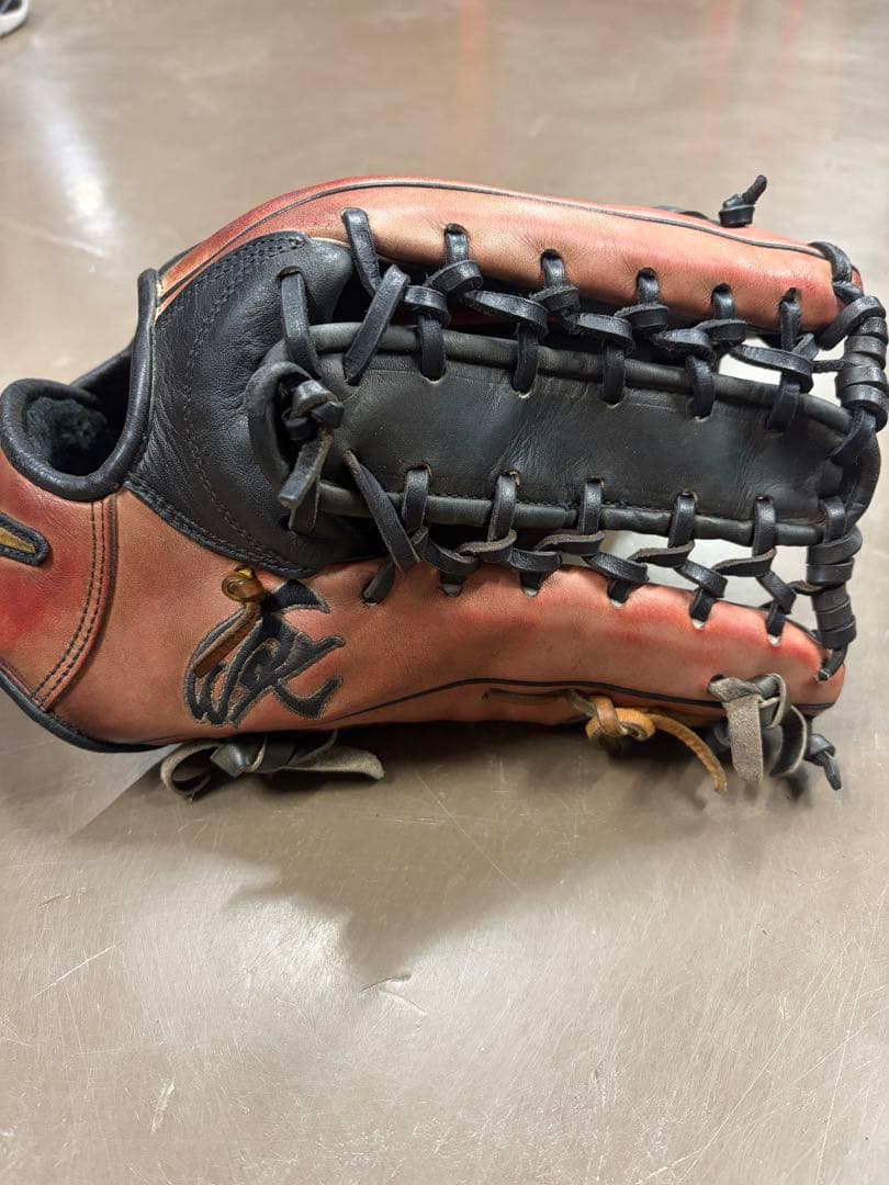 野球硬式グローブ　元プロ野球選手　小谷野栄一　ナイキ