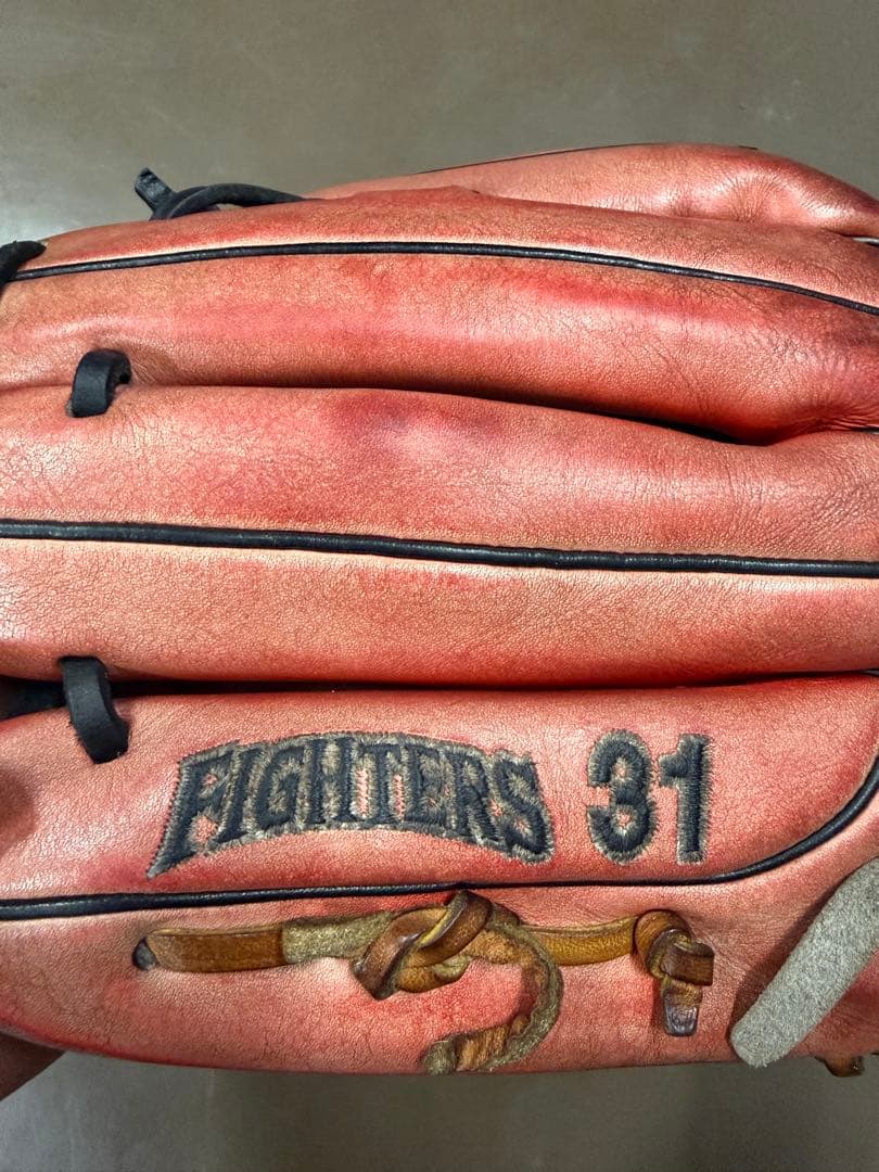 野球硬式グローブ　元プロ野球選手　小谷野栄一　ナイキ