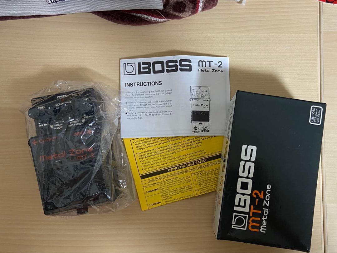 BOSS l Zone MT-2 ギターエフェクター/ボックスあり