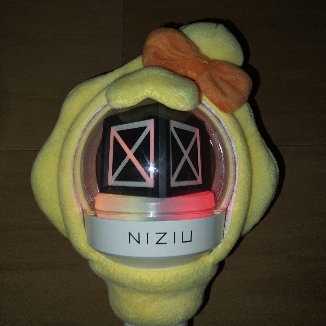 NiziU マコ　グッズ　うちわ　ペンライト