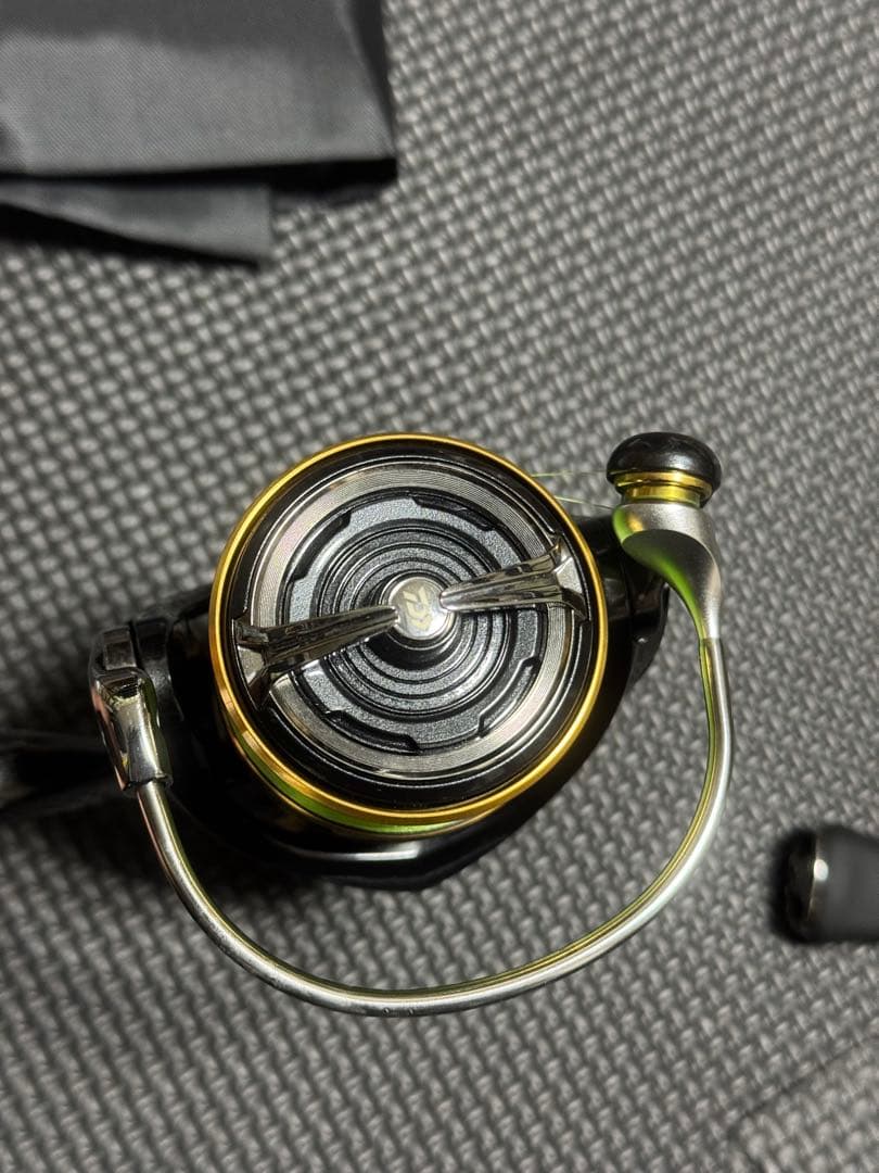 Daiwa CALDIA LT2500S-XH スピニングリール