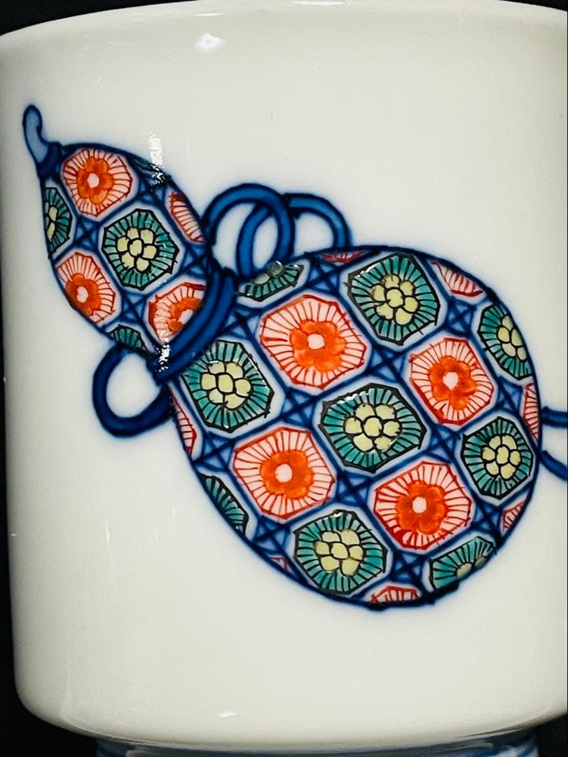 未使用品十二代酒井田柿右衛門　染錦瓢箪画夫婦蓋付湯呑み