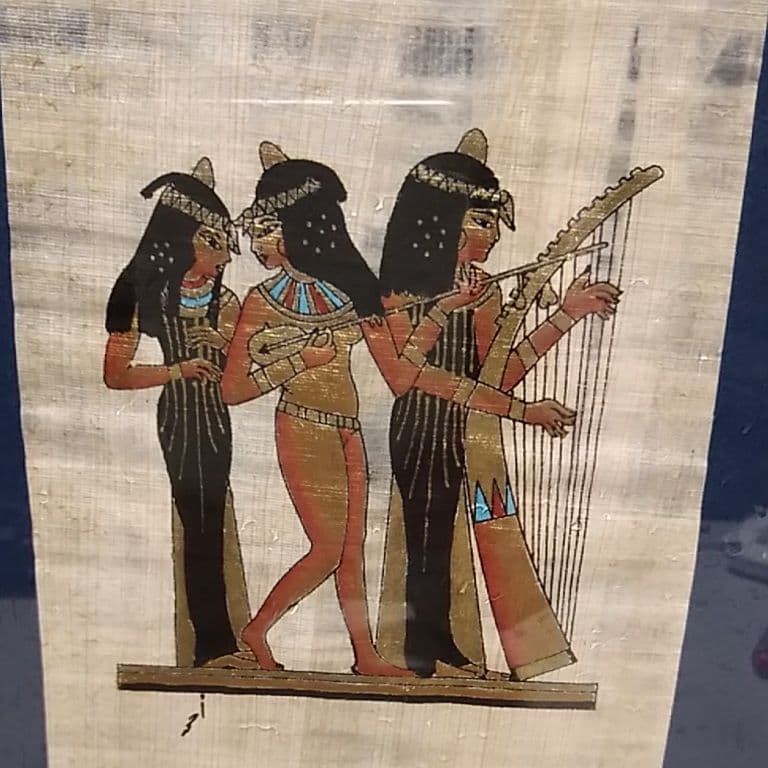 とある、有名な方から頂戴致しました。金があしなわれて居る様な絵画で御座います。