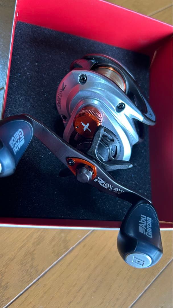 Abu Garcia REVO5XHSLP 右ハンドル ベイトリール ほぼ新品