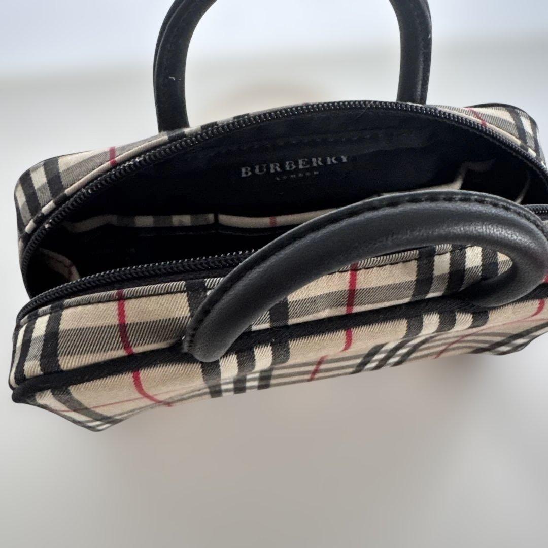 バーバリー ポーチ　ゴルフボールケース　＆　タオルハンカチ２枚