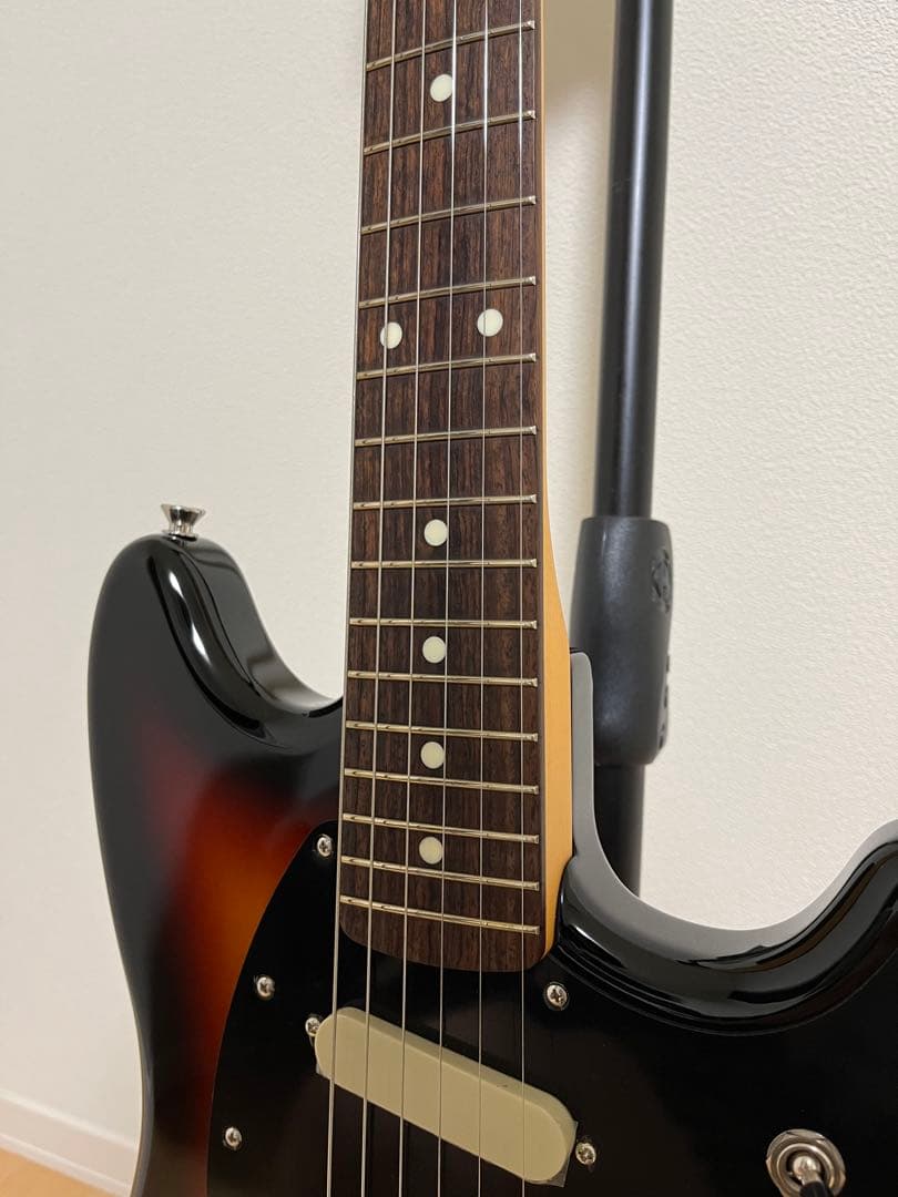 ギター Fender Mustang Limited Run Reverse Head