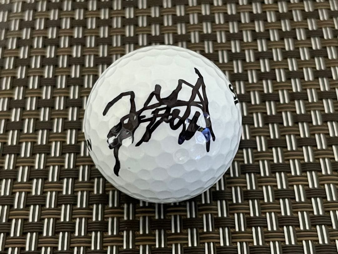 松山英樹サインボール　スリクソン　マスターズボール付き