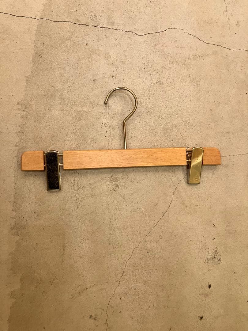 木製　ハンガーまとめて41本　パンツ、トップス用　　つやなし高級感あり＆つやあり