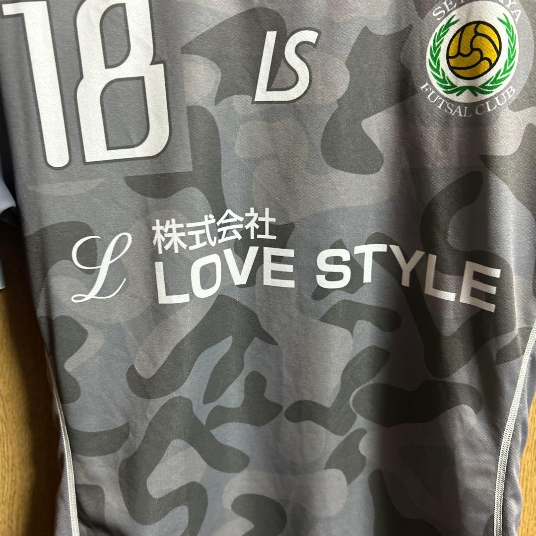 ルースイソンブラ　迷彩柄 サッカーウェア上下セット　18番　サイズL