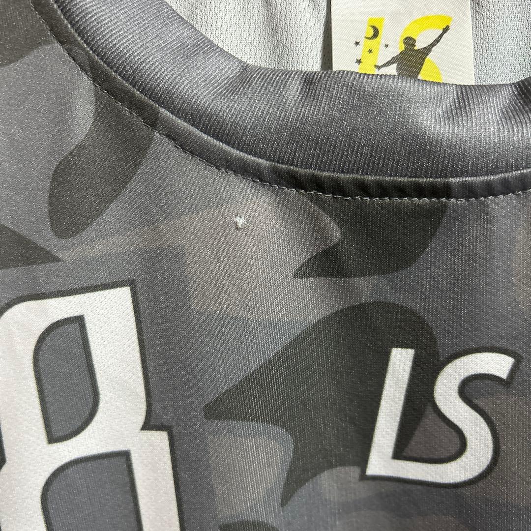 ルースイソンブラ　迷彩柄 サッカーウェア上下セット　18番　サイズL