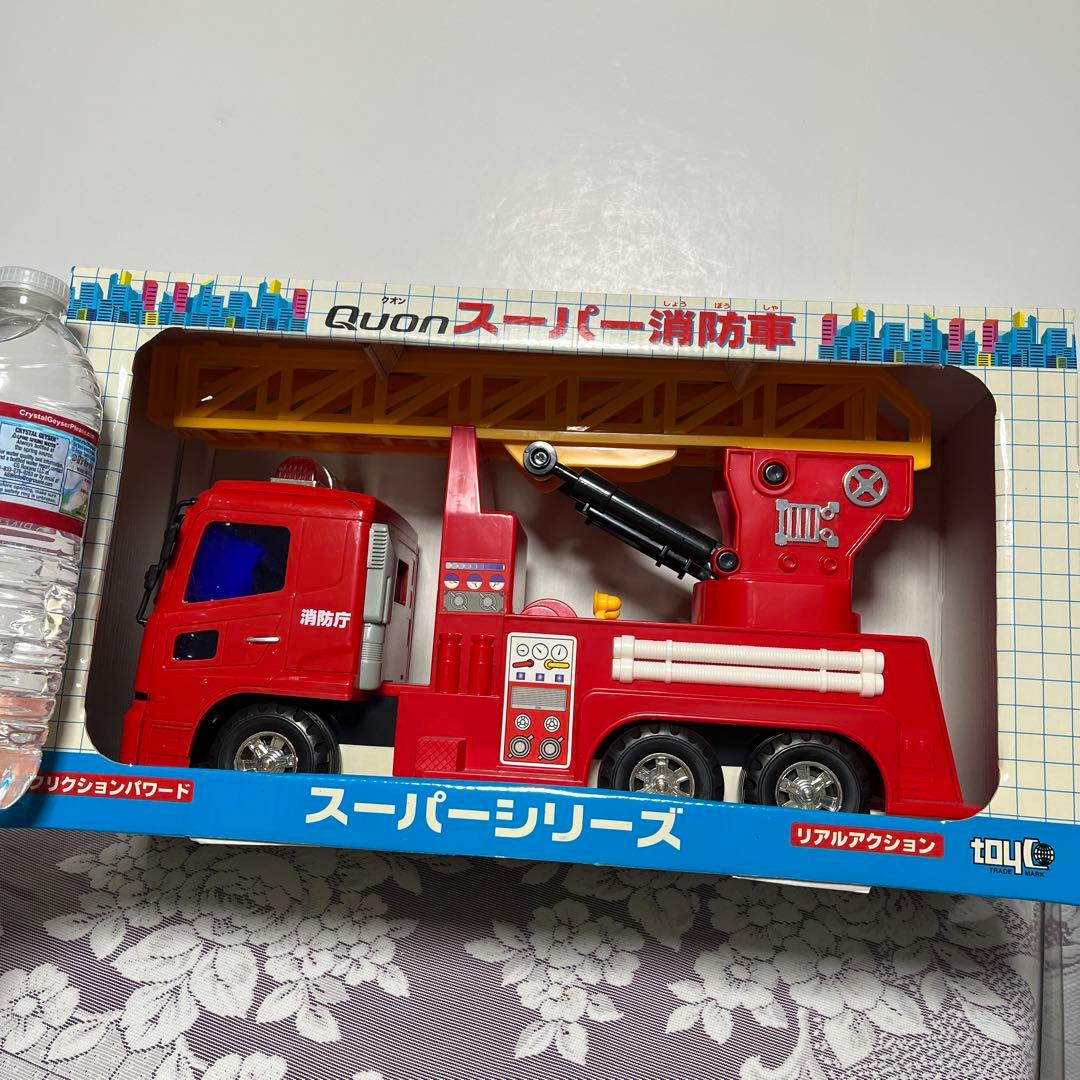 新品　トイコー　クオン スーパー 消防車　リアルアクション　フリクション レア
