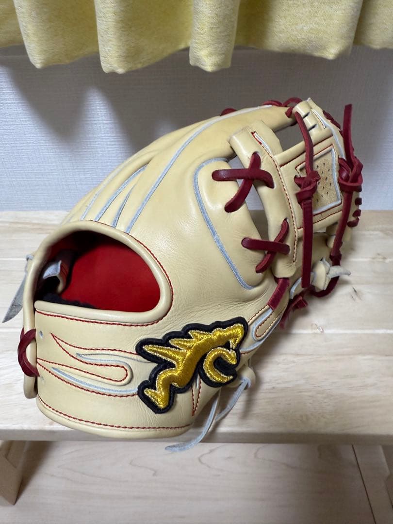 RYU 内野手用グローブ　クリーム色 野球グローブ