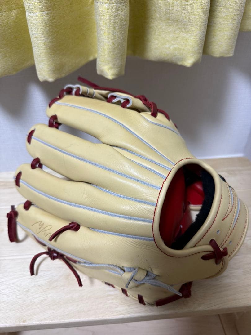 RYU 内野手用グローブ　クリーム色 野球グローブ