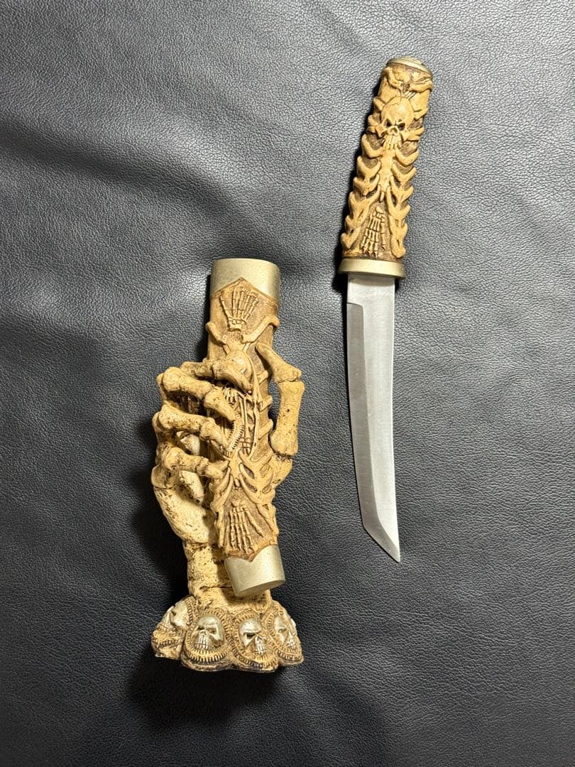 刀　かたな　剣　ナイフ　短刀　髑髏　スカル　手首受け　模造刀　模擬刀　インテリア