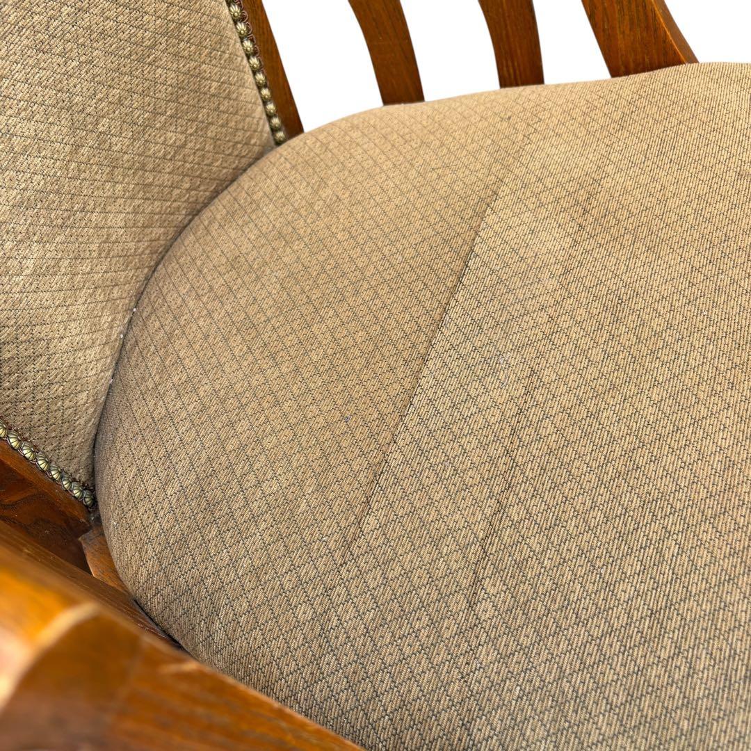 ② アンティーク 椅子 ヴィンテージ インテリア 木製チェア　スタッズ　ベージュ