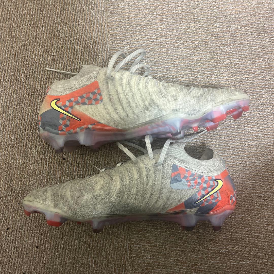 Nike サッカーシューズ ファントムgx 限定カラー