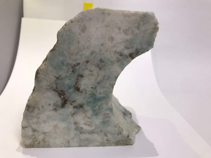 糸魚川翡翠　青翡翠　1060g