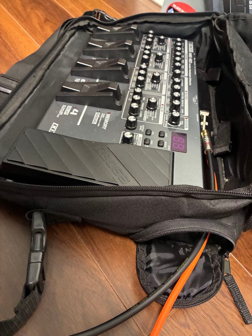 BOSS マルチエフェクター ME‑80（本体＋ACアダプタ ＋ ソフトケース）