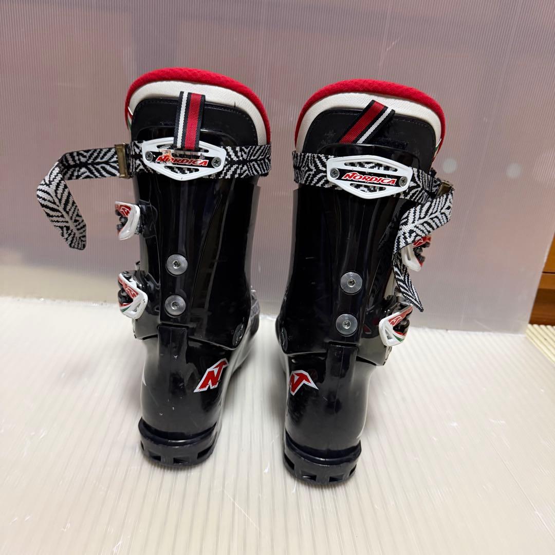 送料無料　ノルディカ　ドーベルマン　WORLDCUP 130 24-24.5cm