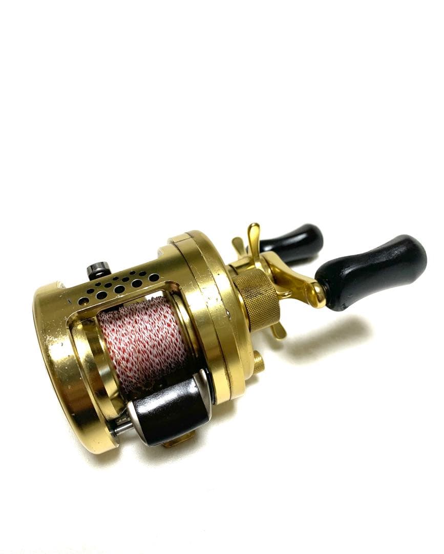 SHIMANO CALCUTTA CONQUEST 100ベイトリール