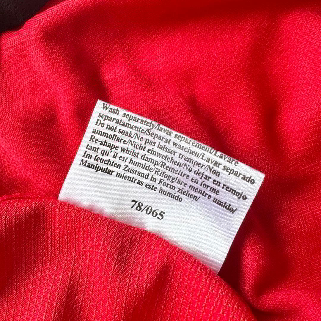 【新品・紙タグ付き】デビッド・ベッカム ＃７ イングランド代表 ２００４（A）