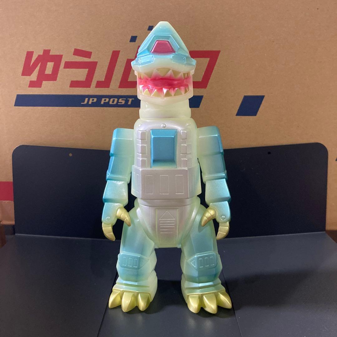 ガーガメル　メカザゴラン　ソフビ　開封品　GARGAMEL 蓄光